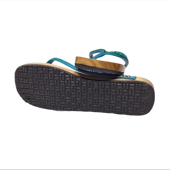 Wooden Sandals | hand-painted tropical theme - Picture 5 of 5